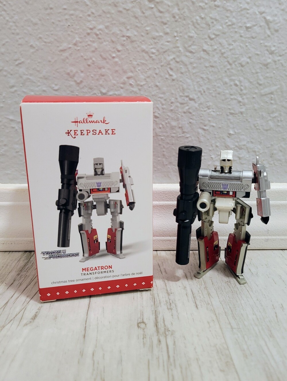Hallmark Transformers Megatron G1 2015 Keepsake Christmas Tree Ornament w/ Box!